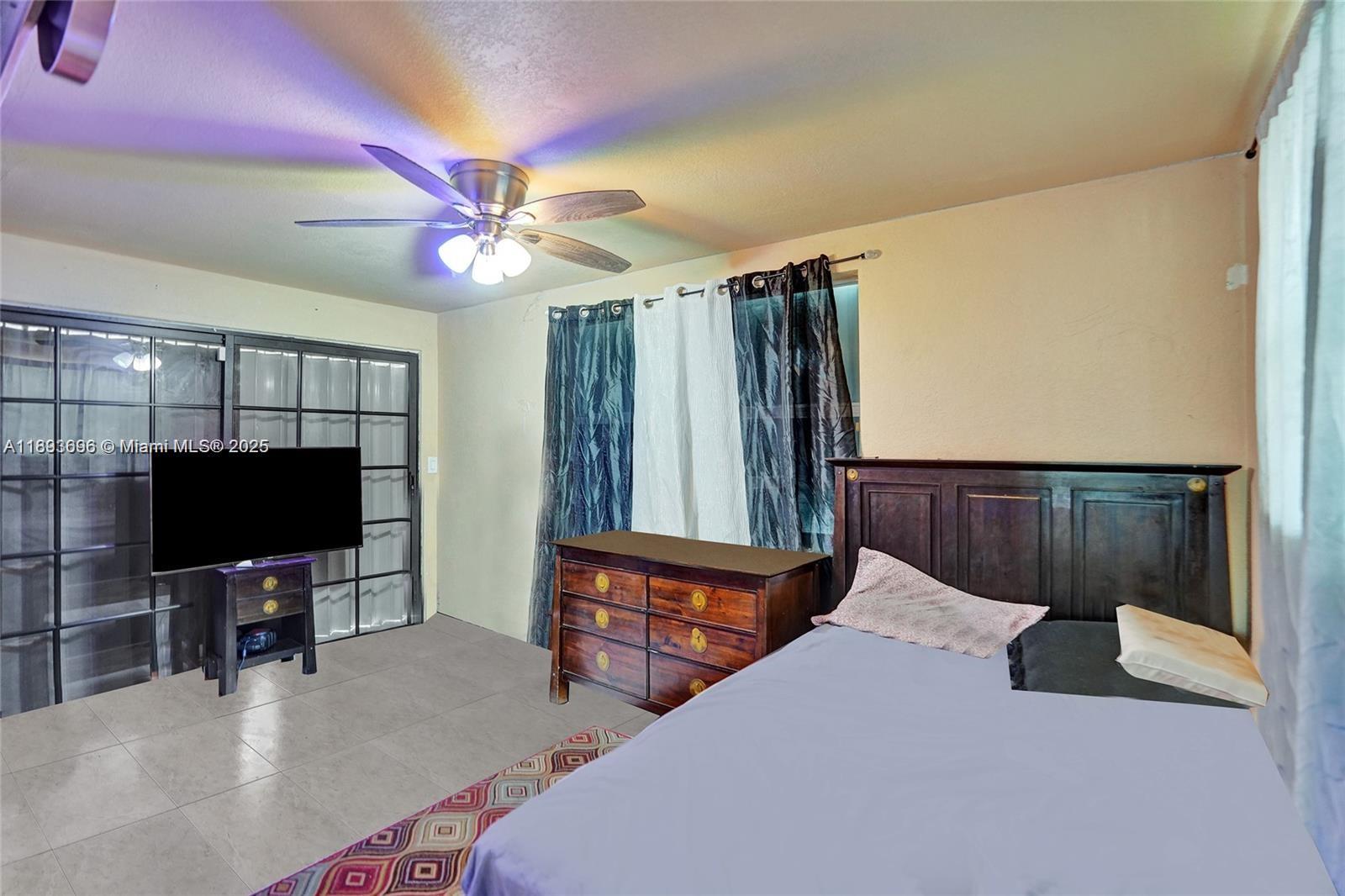 TAMARAC LAKES - Residential
