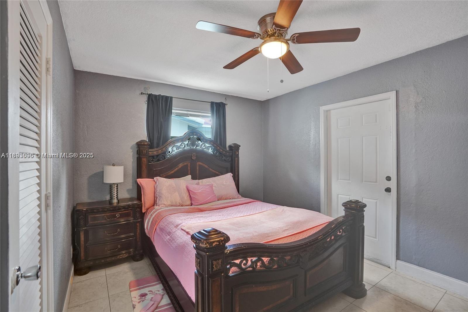 TAMARAC LAKES - Residential