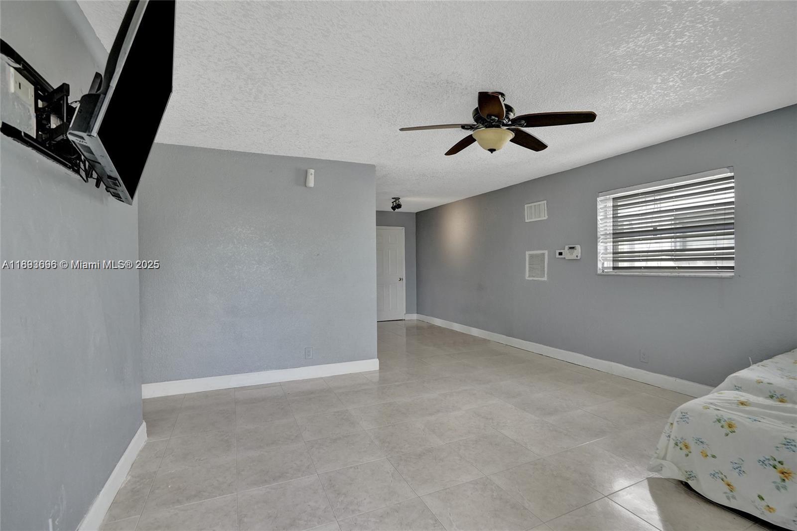 TAMARAC LAKES - Residential