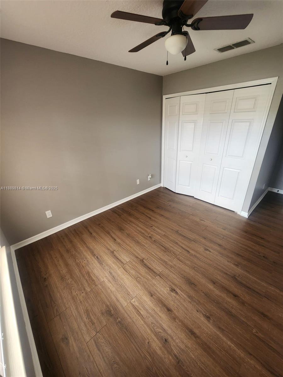 LAS PALMAS - Residential Lease
