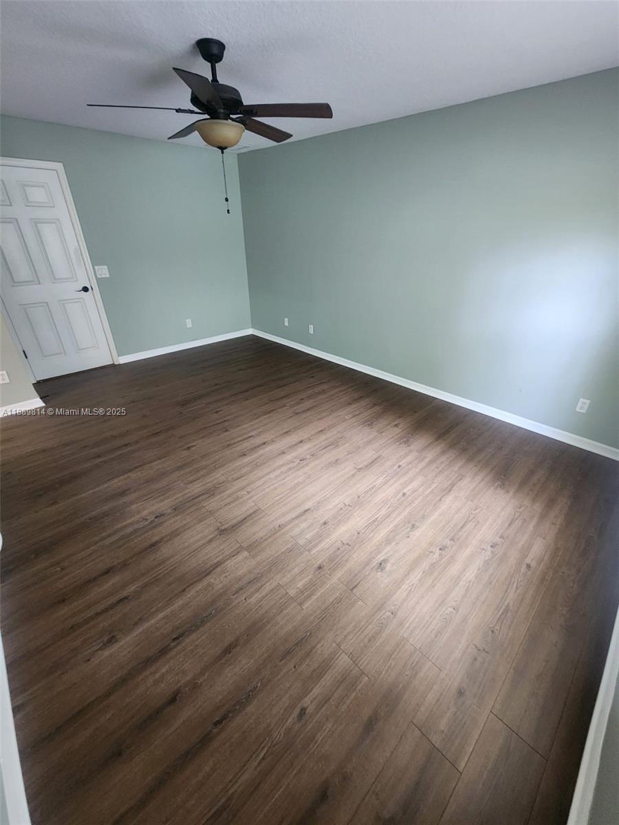 LAS PALMAS - Residential Lease