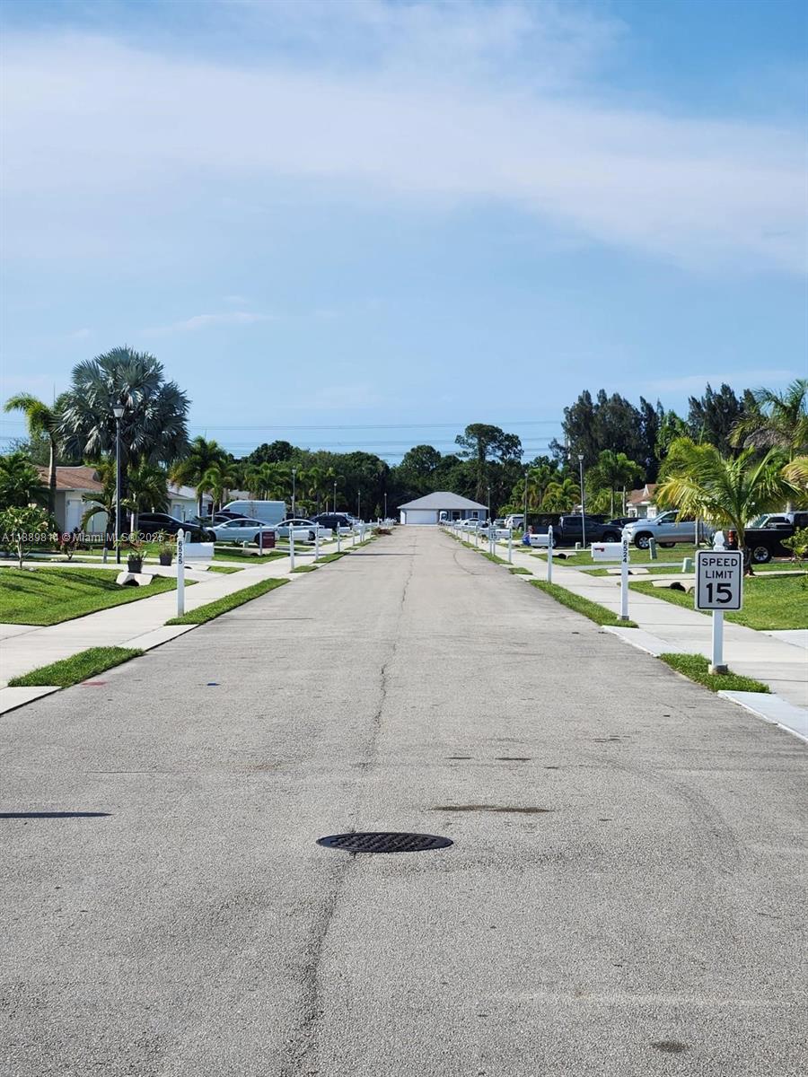 LAS PALMAS - Residential Lease