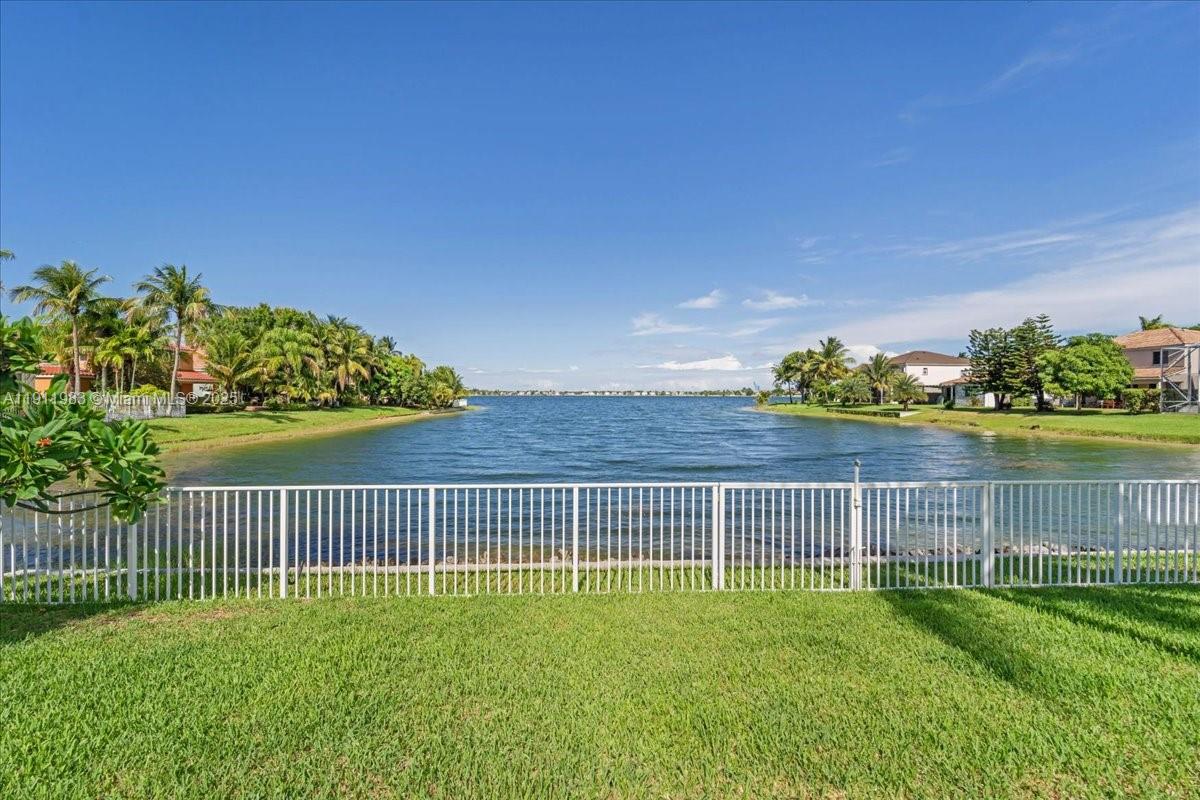 RIVIERA ISLES I - Residential Lease