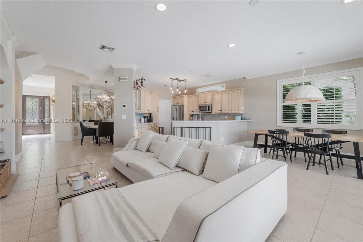 RIVIERA ISLES I - Residential Lease