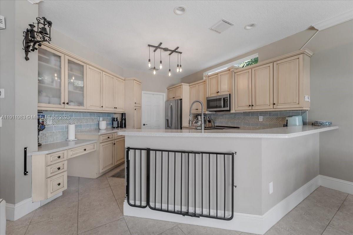 RIVIERA ISLES I - Residential Lease