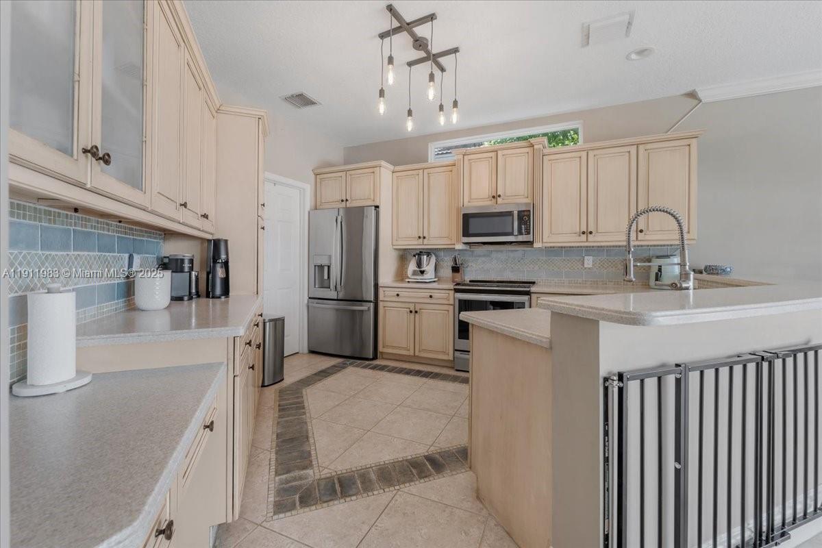 RIVIERA ISLES I - Residential Lease