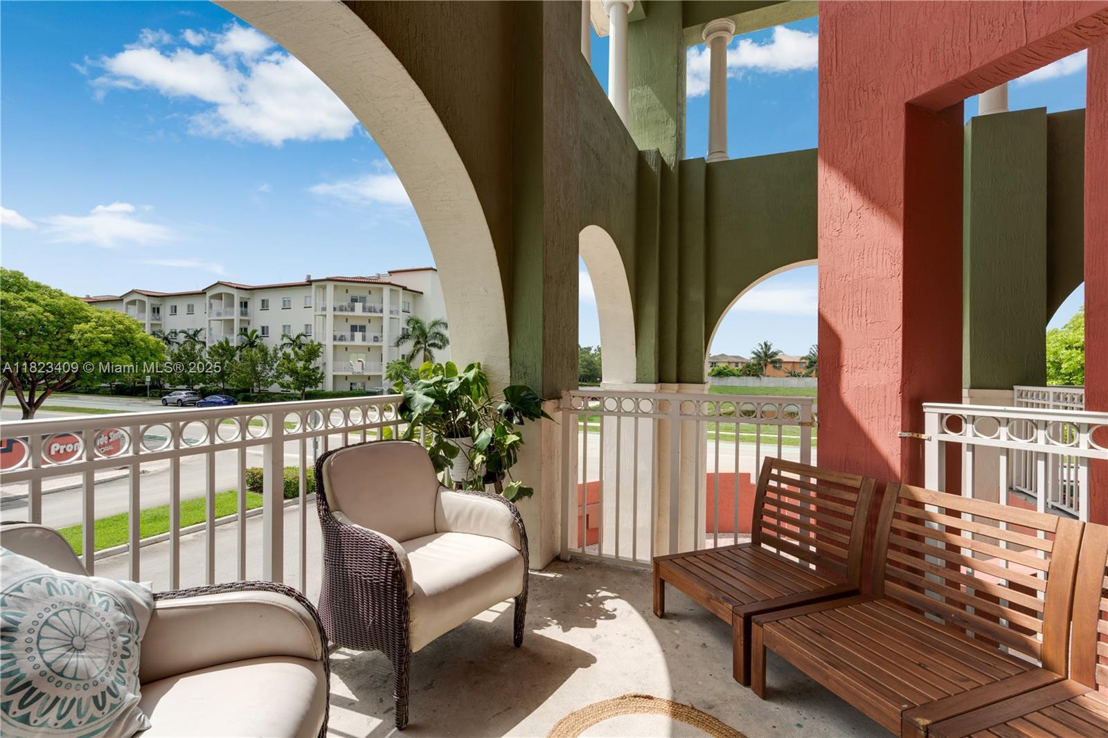 11002 Nw 83rd St 204, Doral, Miami-Dade County, Florida - 3 Bedrooms  
3 Bathrooms - 