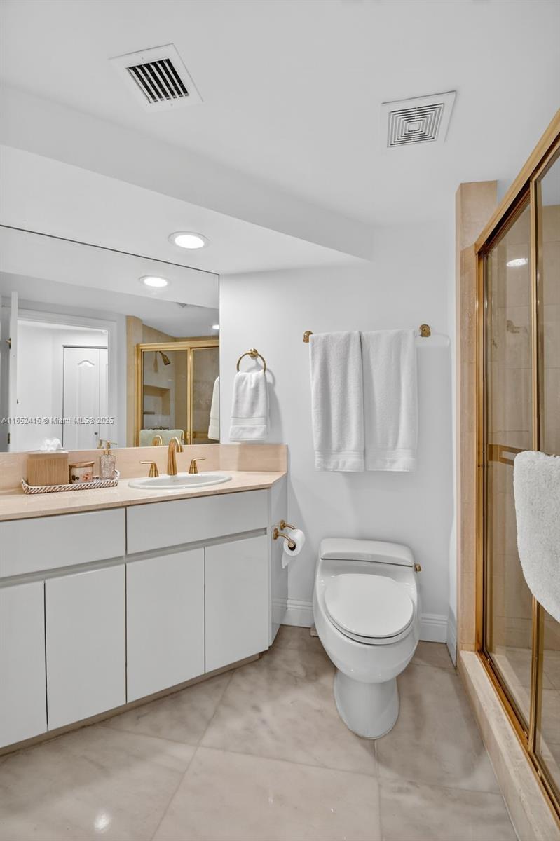 3000 ISL BLVD WILLIAMS IS - Residential