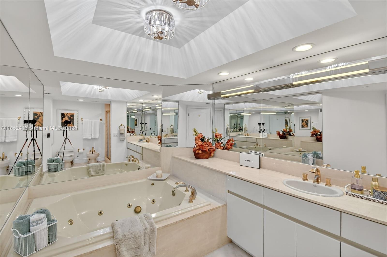 3000 ISL BLVD WILLIAMS IS - Residential