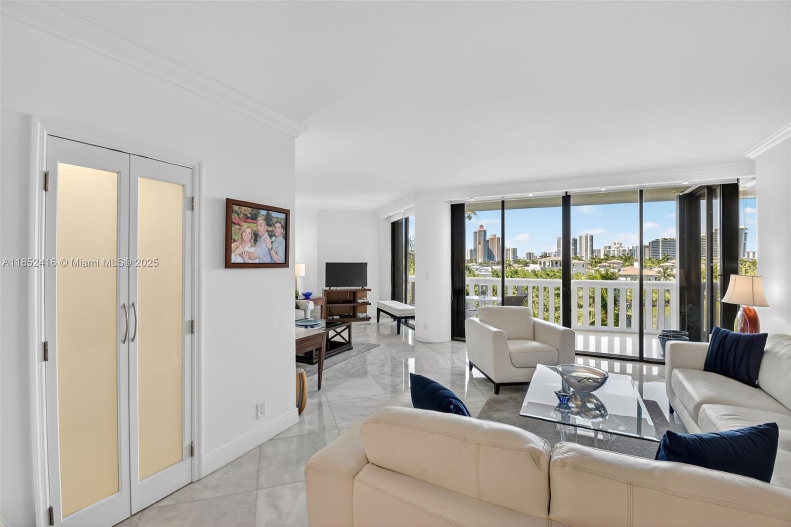 3000 ISL BLVD WILLIAMS IS - Residential