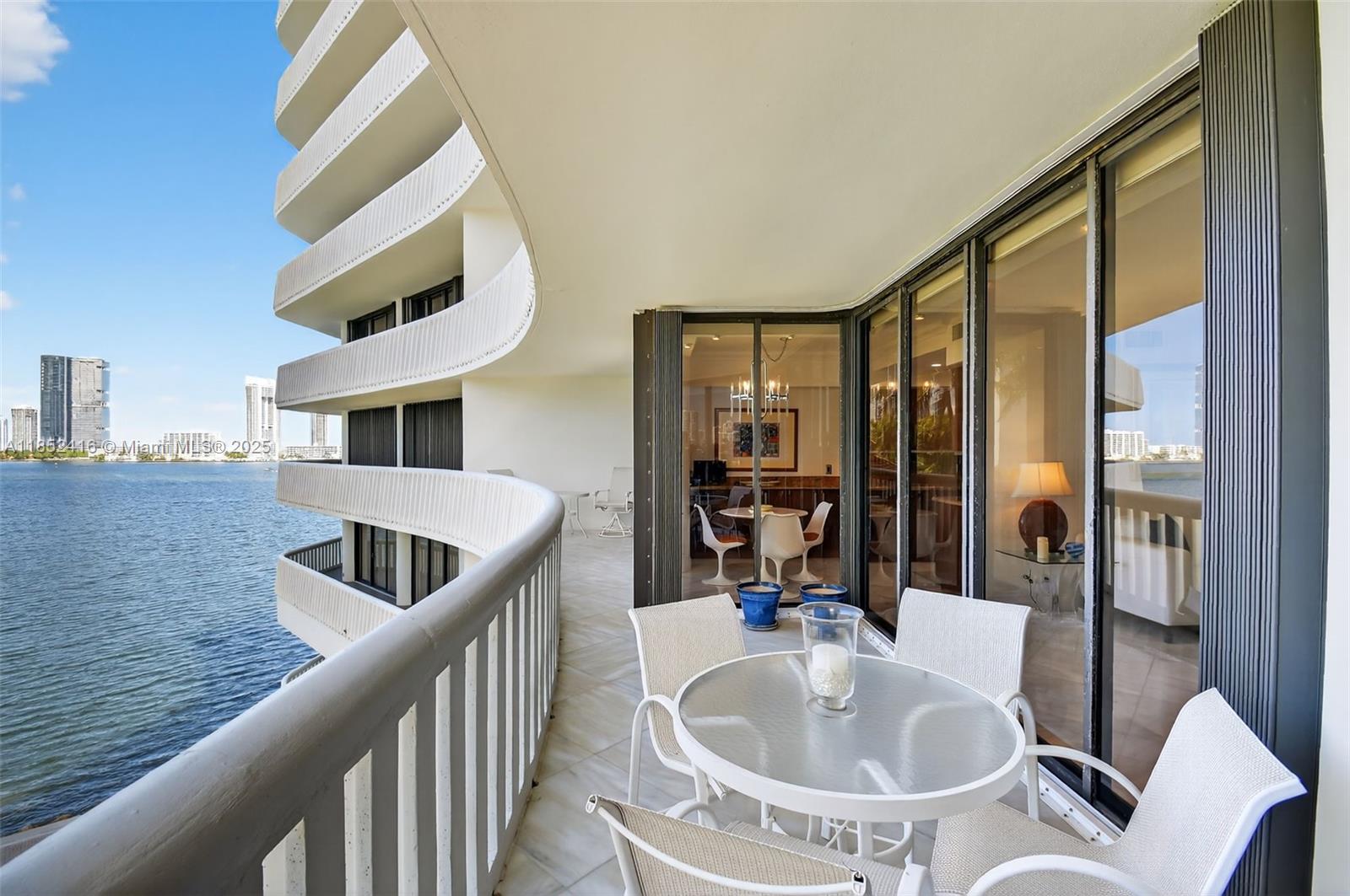 3000 ISL BLVD WILLIAMS IS - Residential