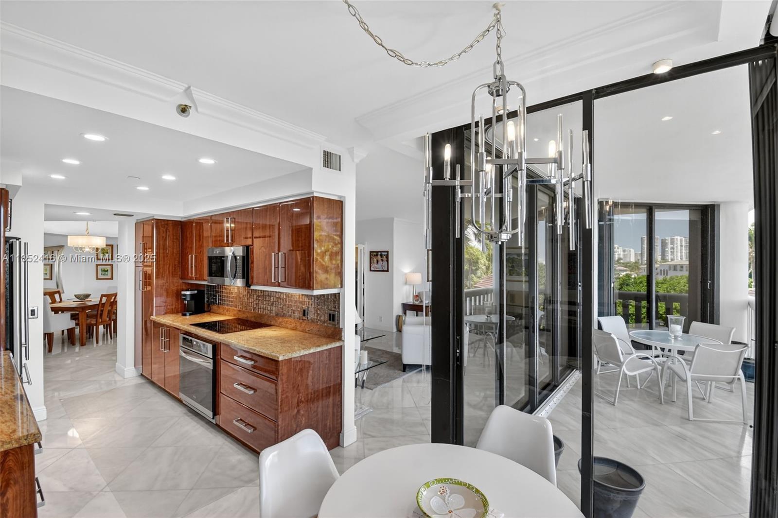 3000 ISL BLVD WILLIAMS IS - Residential