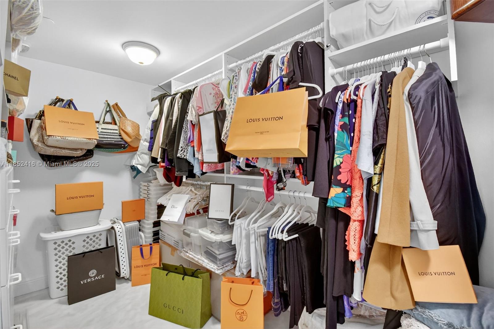 3000 ISL BLVD WILLIAMS IS - Residential