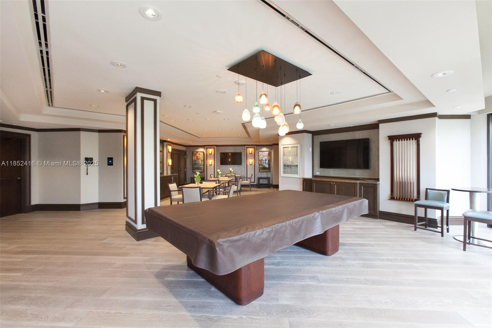 3000 ISL BLVD WILLIAMS IS - Residential