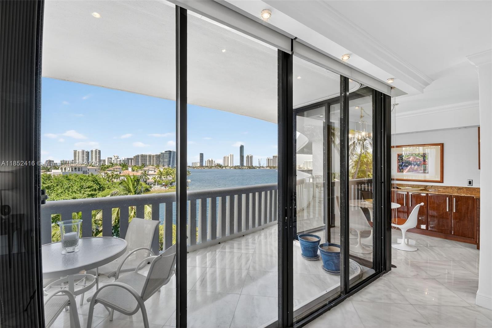 3000 ISL BLVD WILLIAMS IS - Residential