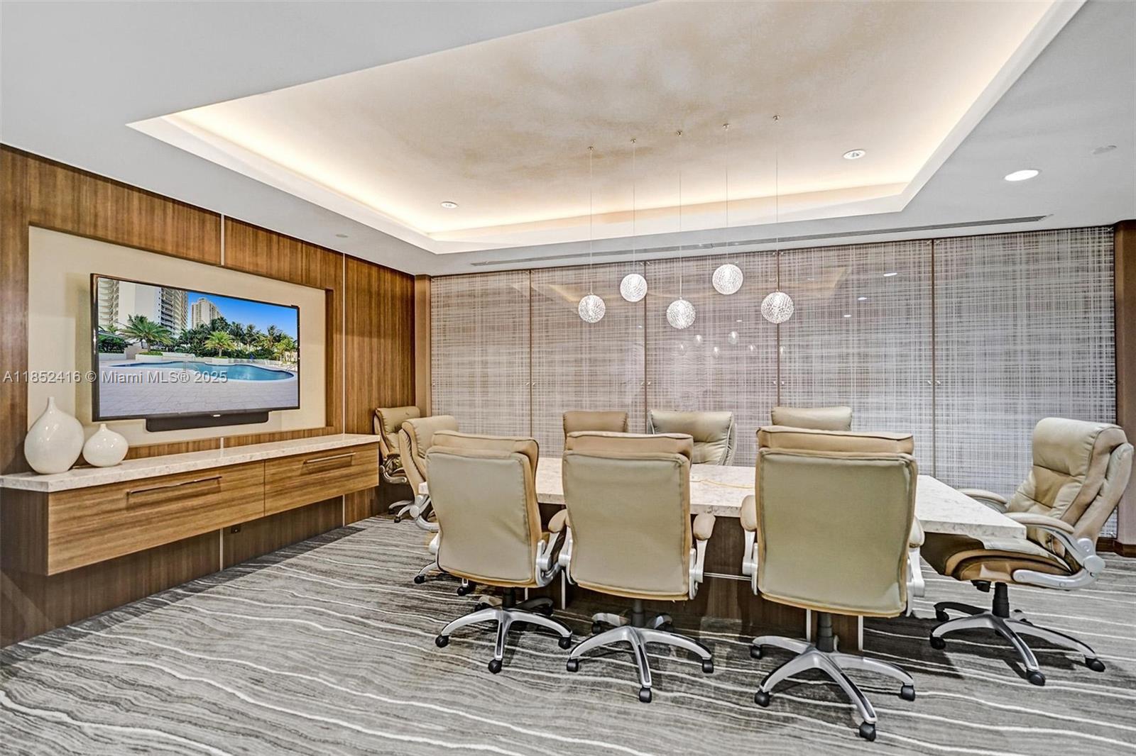 3000 ISL BLVD WILLIAMS IS - Residential