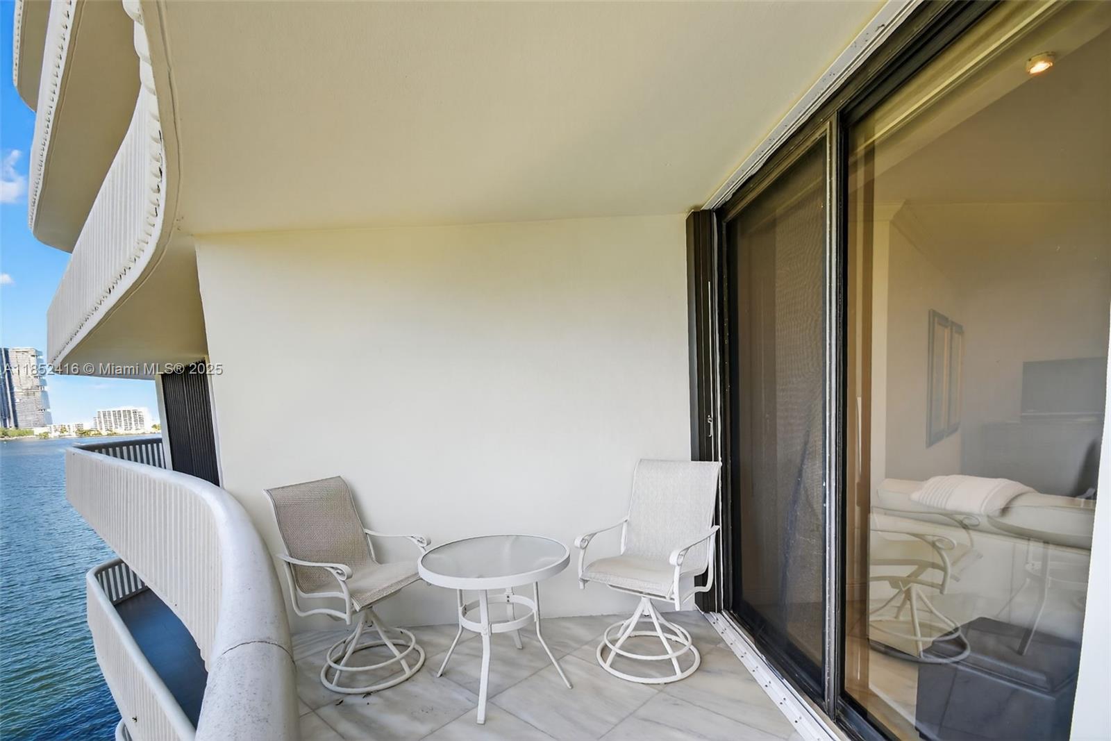 3000 ISL BLVD WILLIAMS IS - Residential