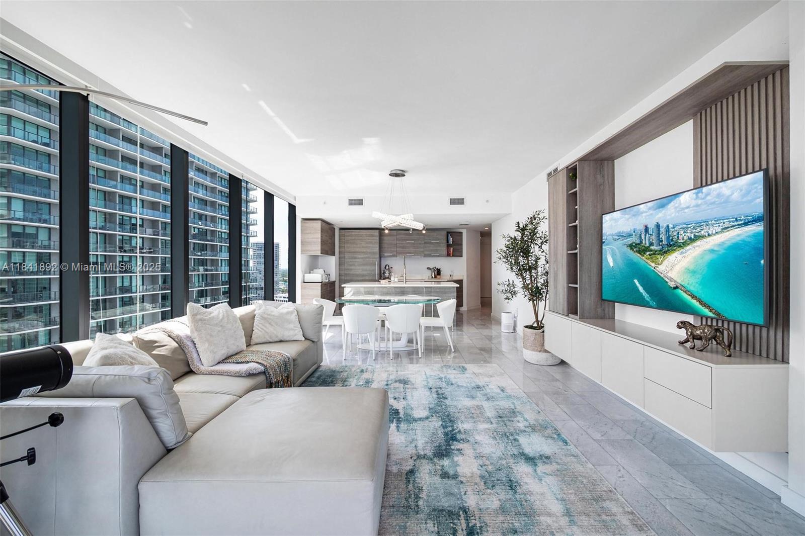 PARAISO BAY CONDO - Residential