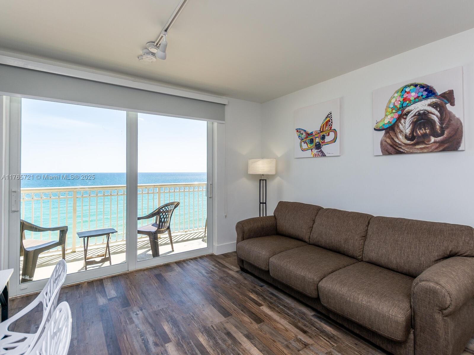 19201 Collins Ave 716
