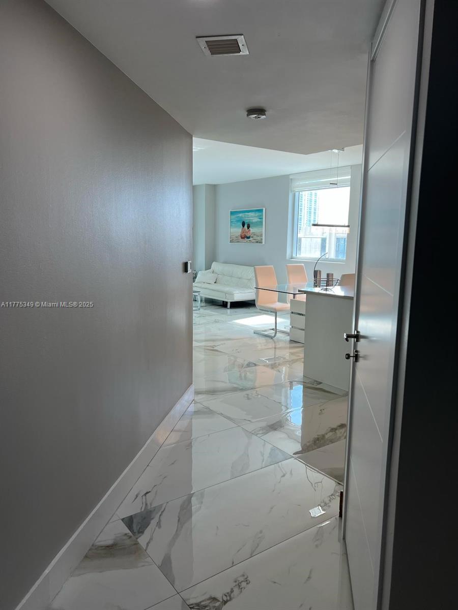 500 BRICKELL WEST CONDO - Residential