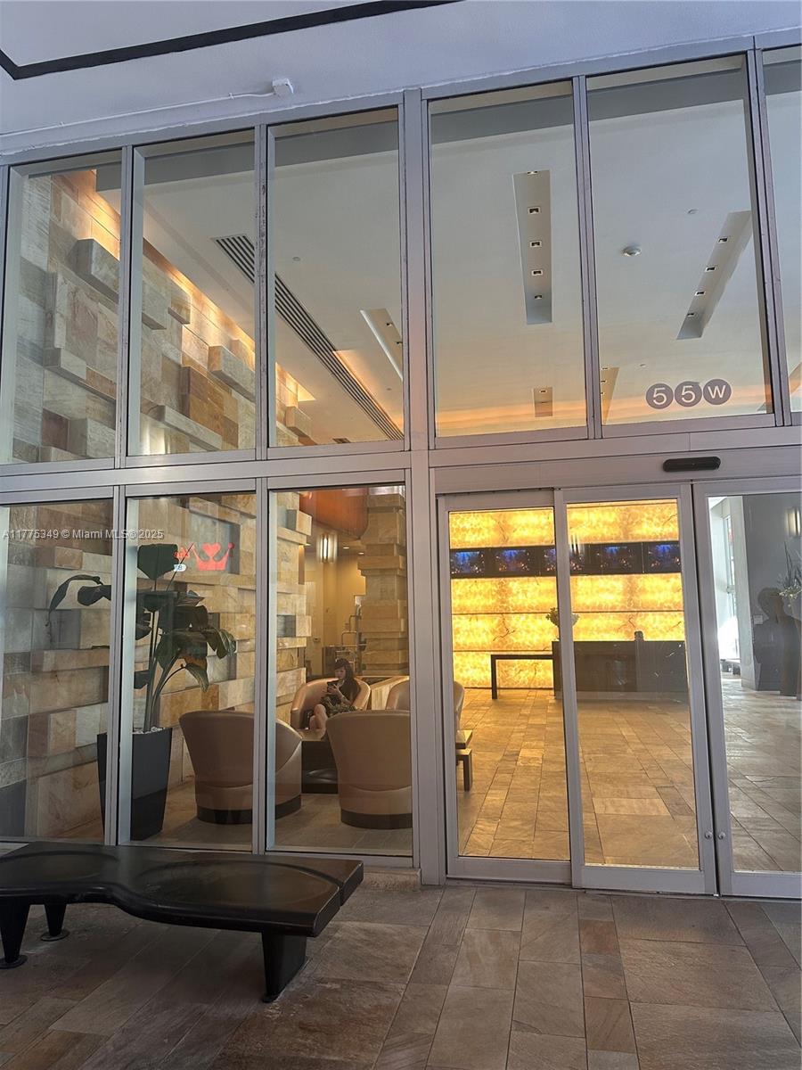 55 SE 6th St 1207