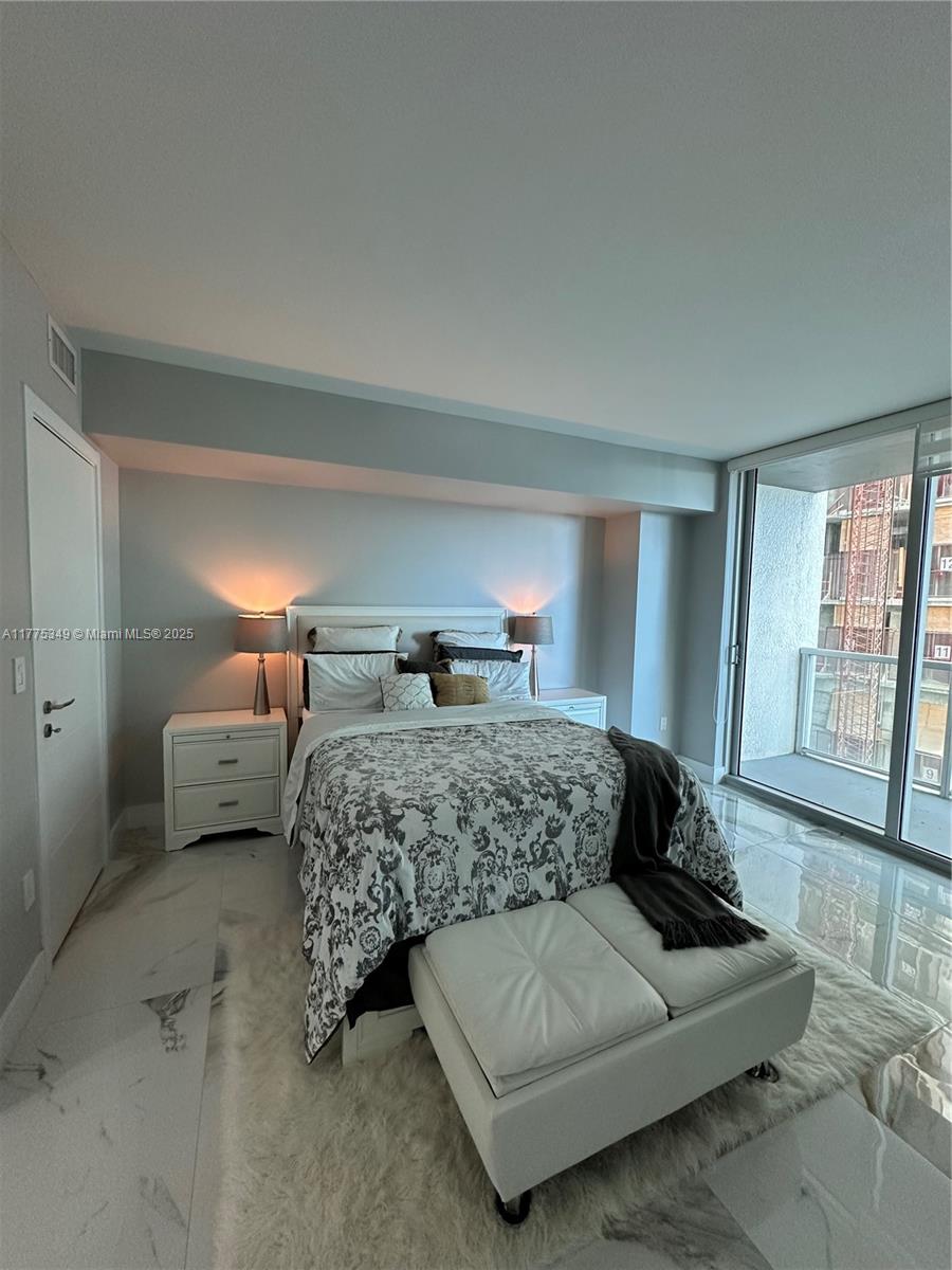 500 BRICKELL WEST CONDO - Residential