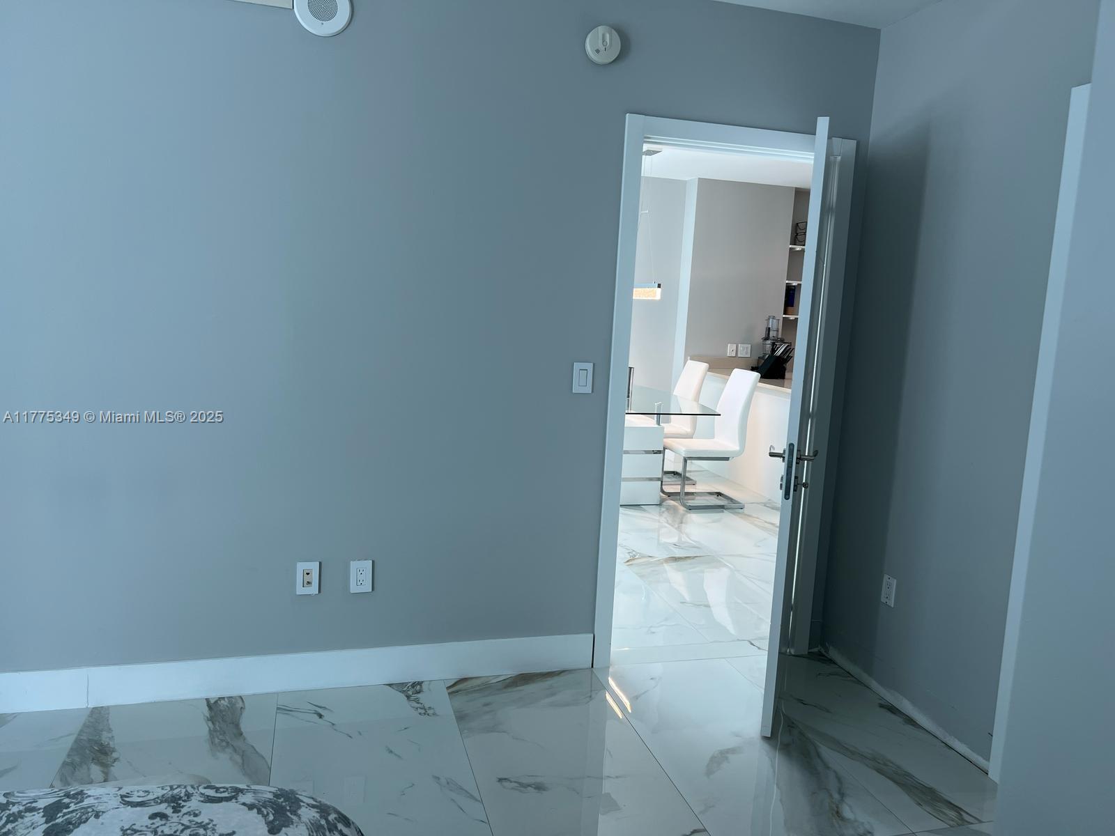 500 BRICKELL WEST CONDO - Residential