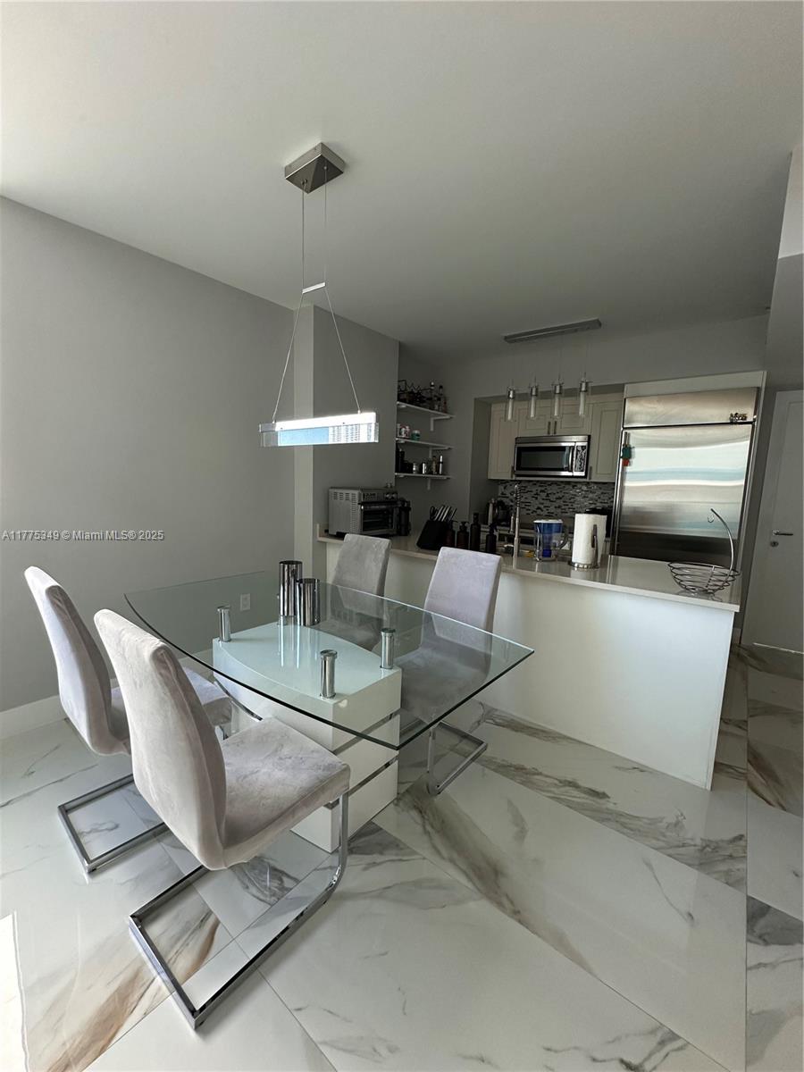 500 BRICKELL WEST CONDO - Residential