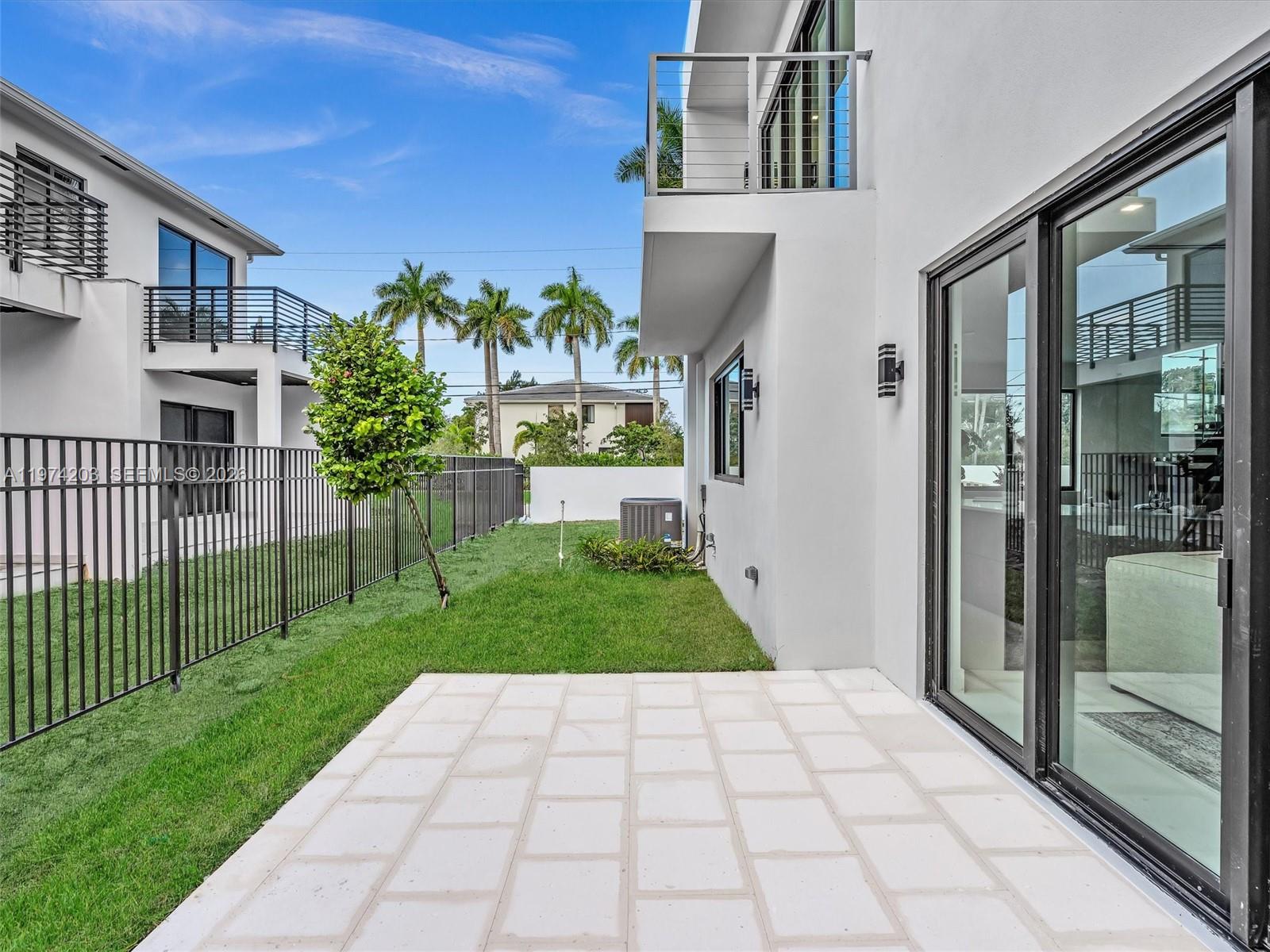 H20 DANIA BEACH - Residential