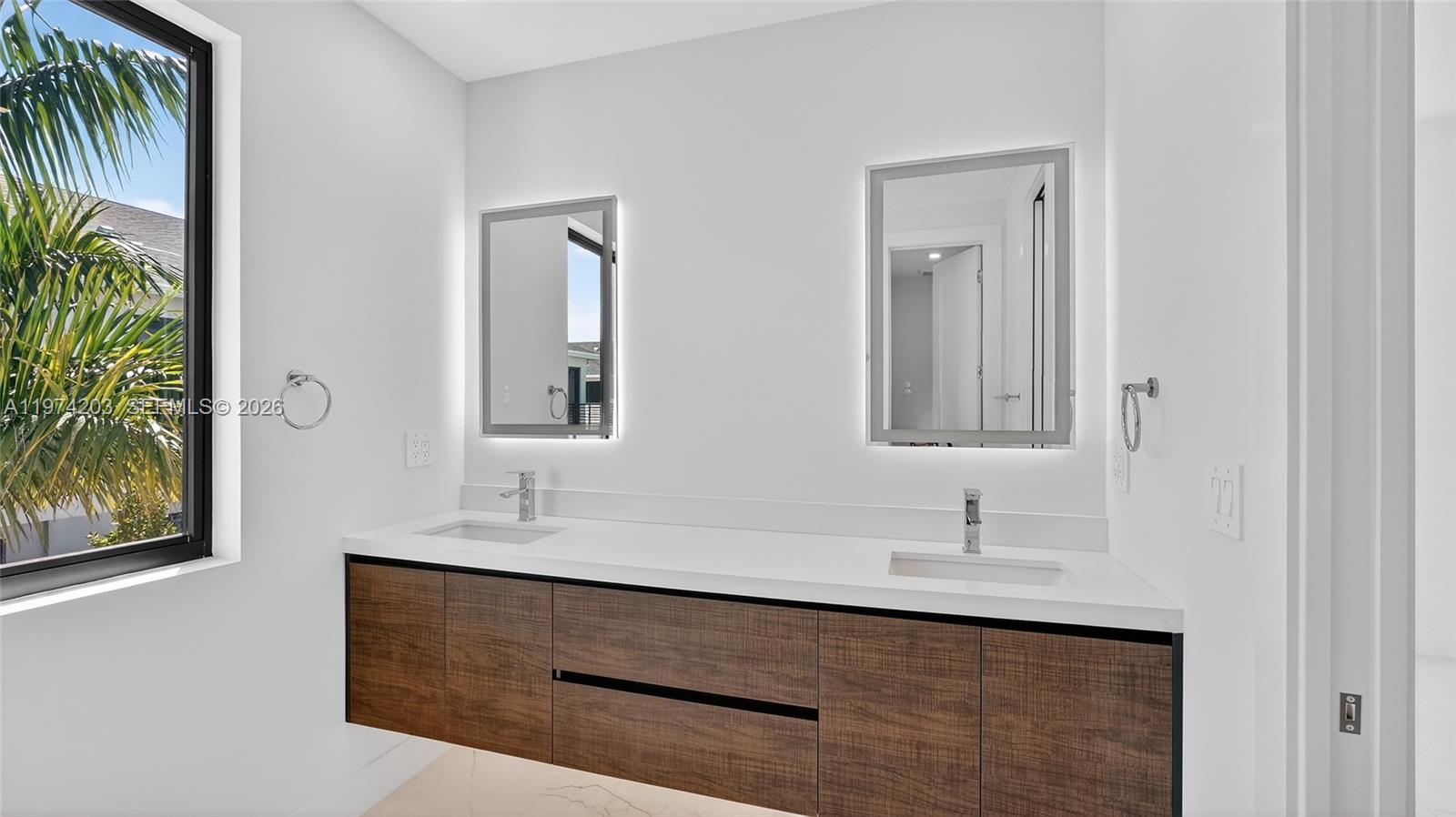 H20 DANIA BEACH - Residential