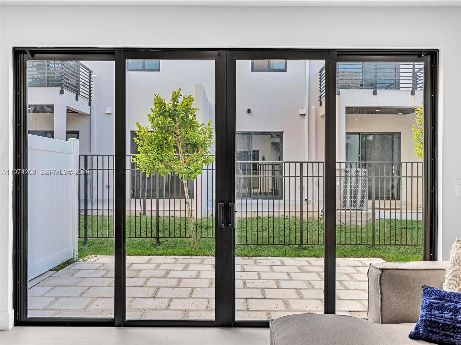 H20 DANIA BEACH - Residential