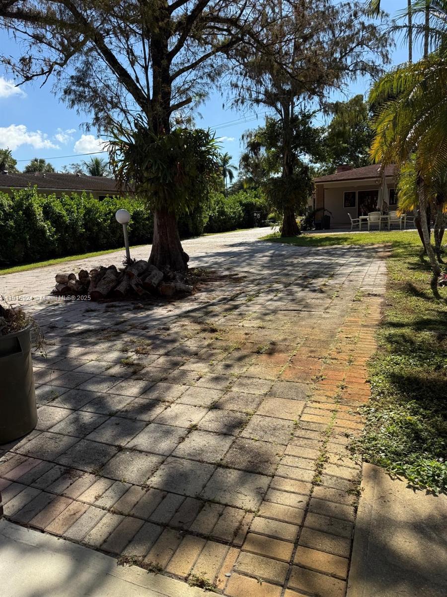 PLANTATION - Residential