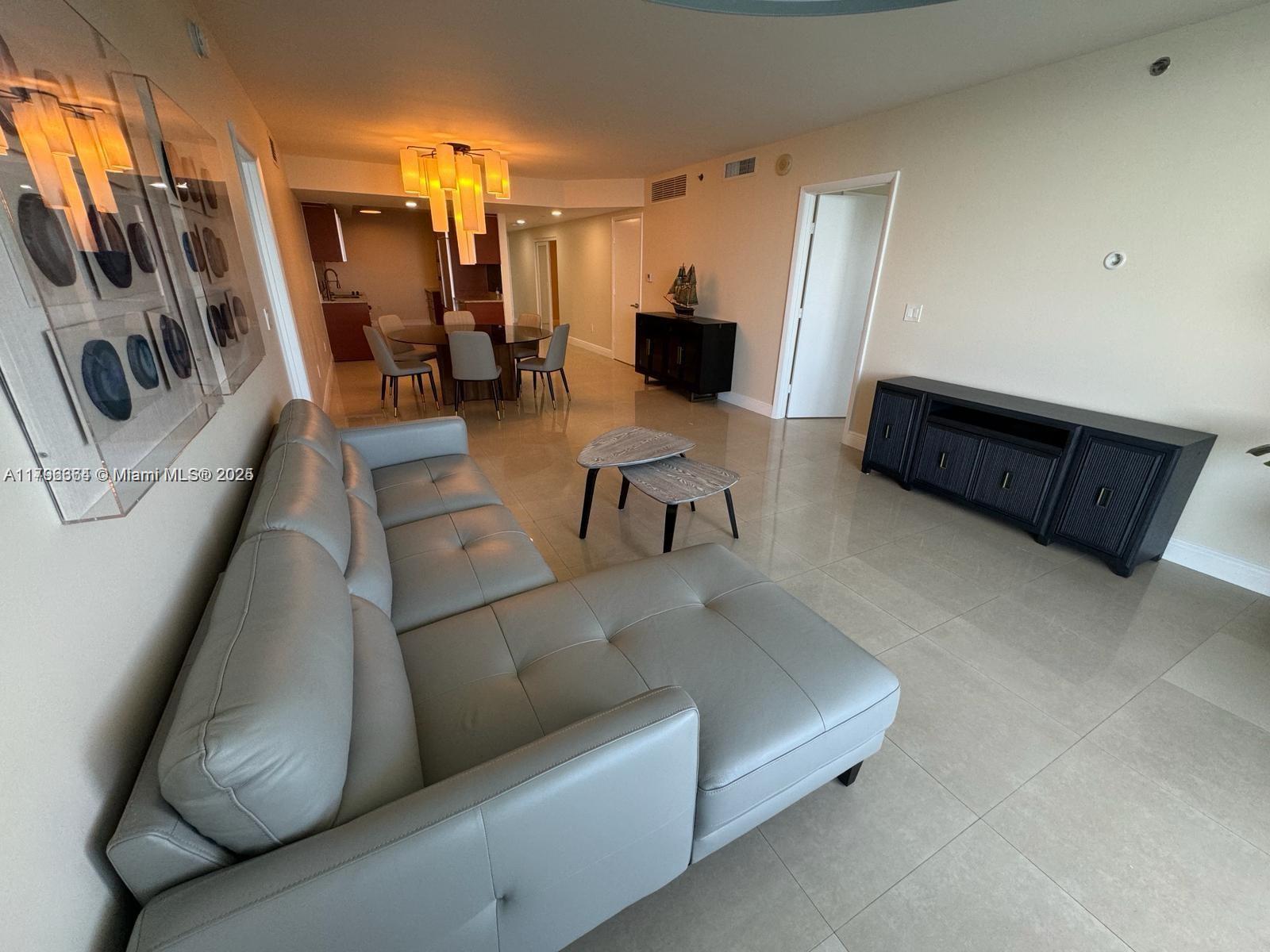 1800 S Ocean Dr 3603