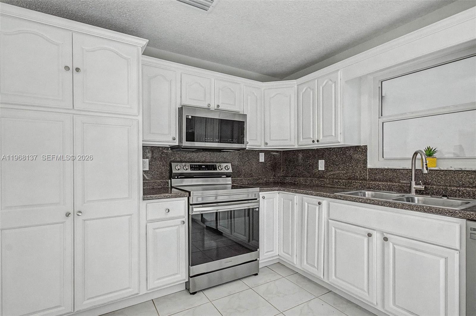 CUTLER LANDINGS 1ST ADDN - Residential