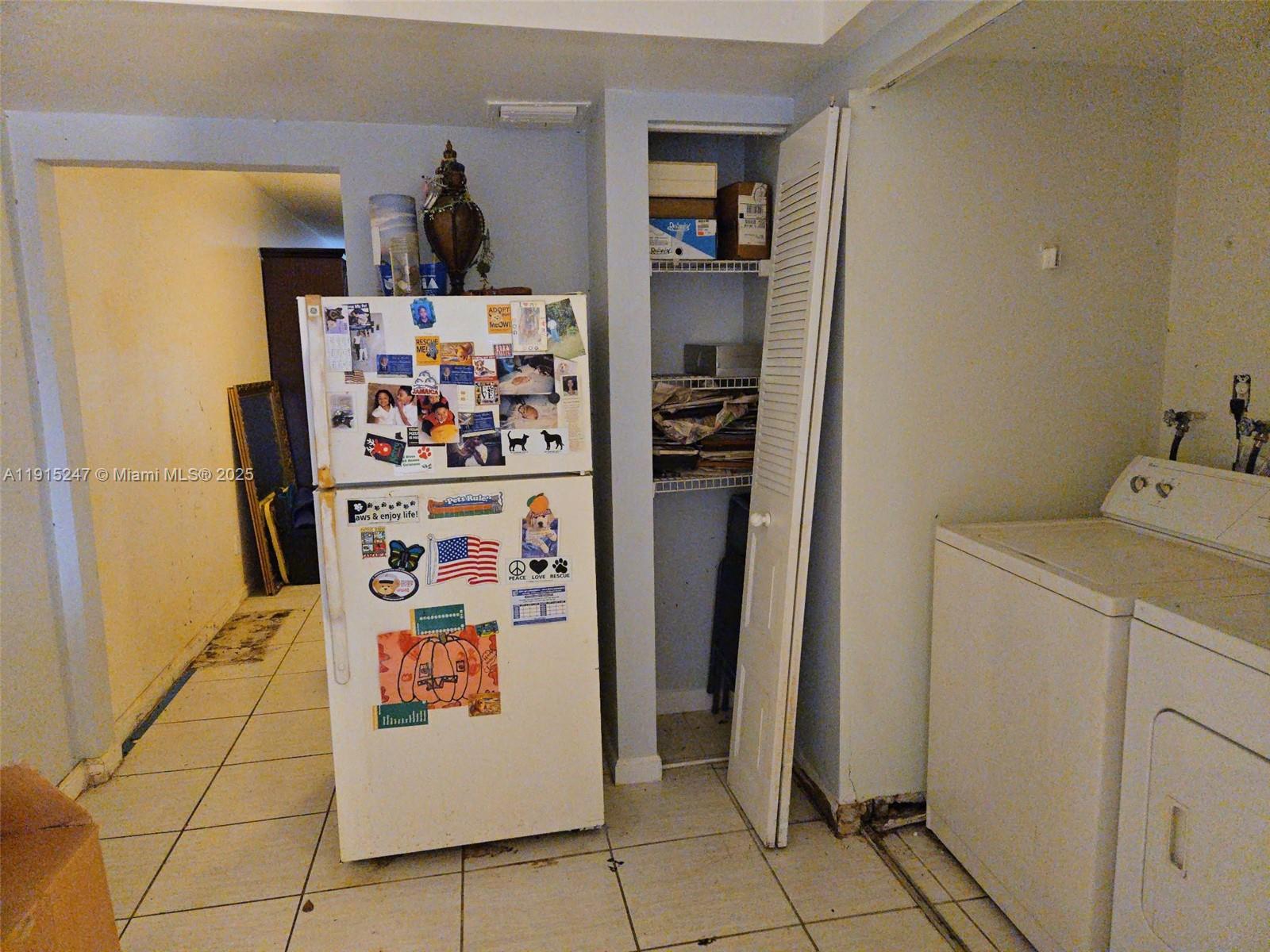 WIMBLEDON TOWNHOUSE I-16 - Residential