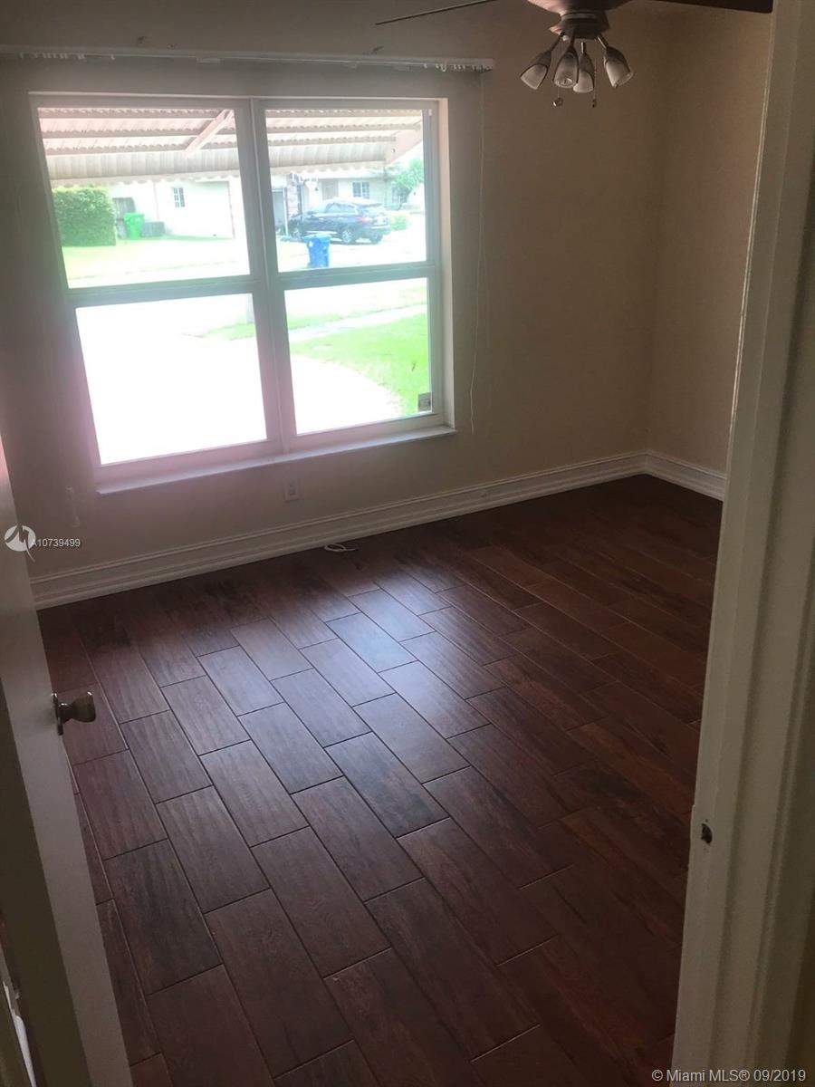 SUNRISE GOLF VILLAGE SEC - Residential