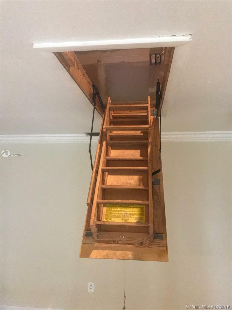 SUNRISE GOLF VILLAGE SEC - Residential