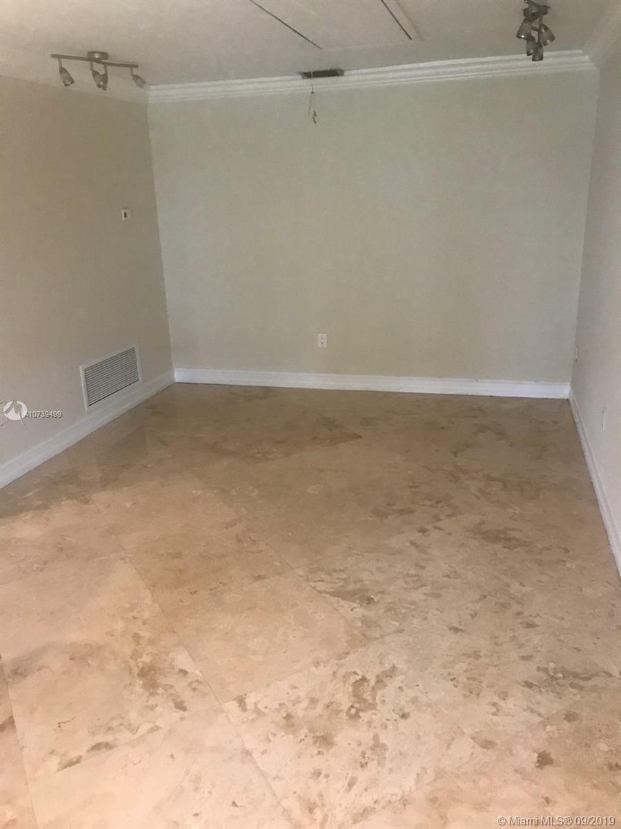 SUNRISE GOLF VILLAGE SEC - Residential