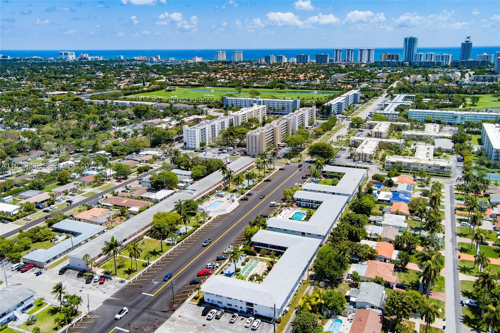 COLONIAL HOUSE CONDO - Residential