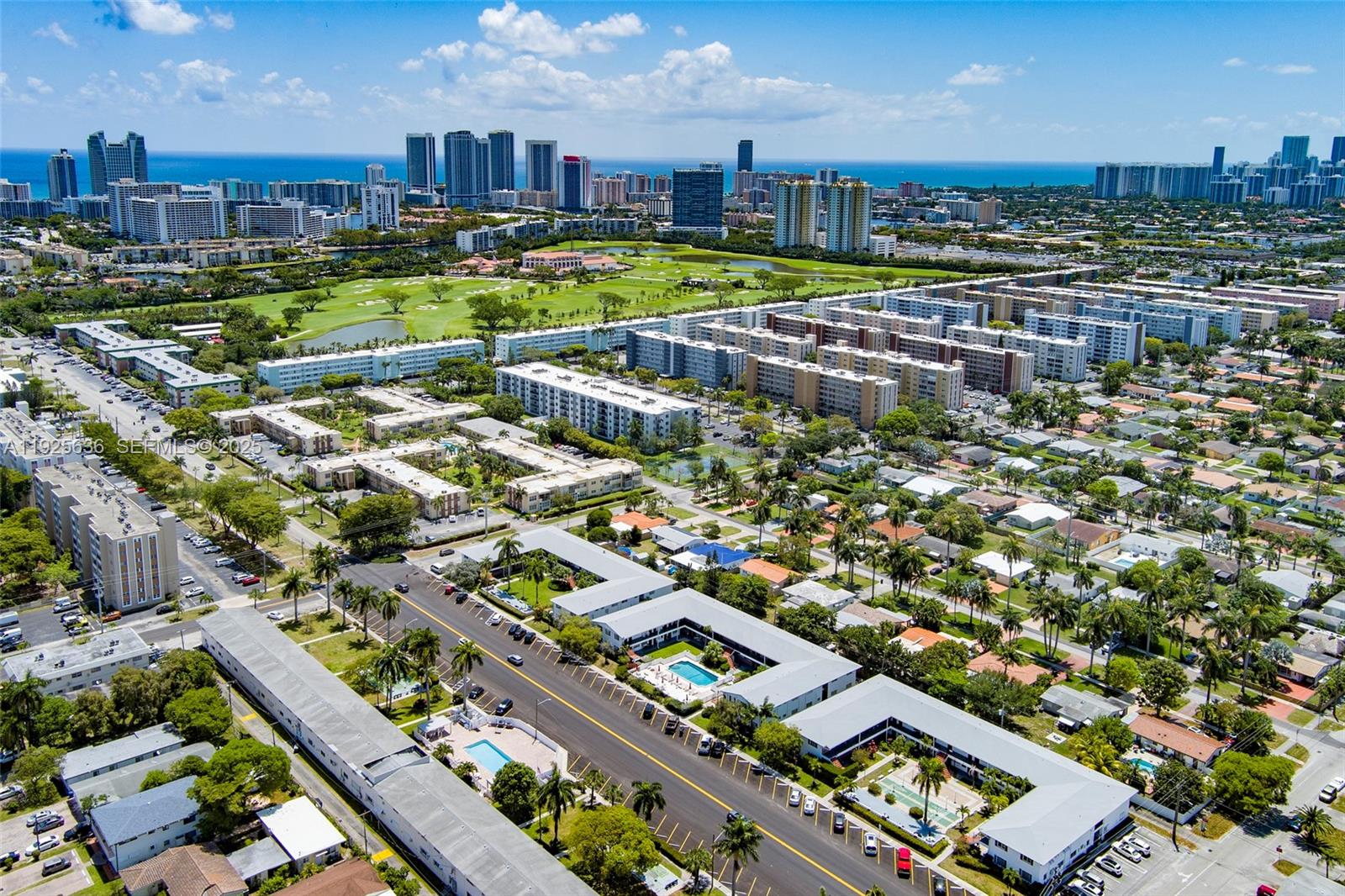 COLONIAL HOUSE CONDO - Residential
