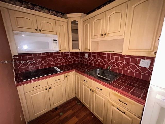 SUNSET VILLAS CONDO - Residential