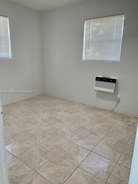 LINCOLN PARK FIRST ADD - Residential Lease