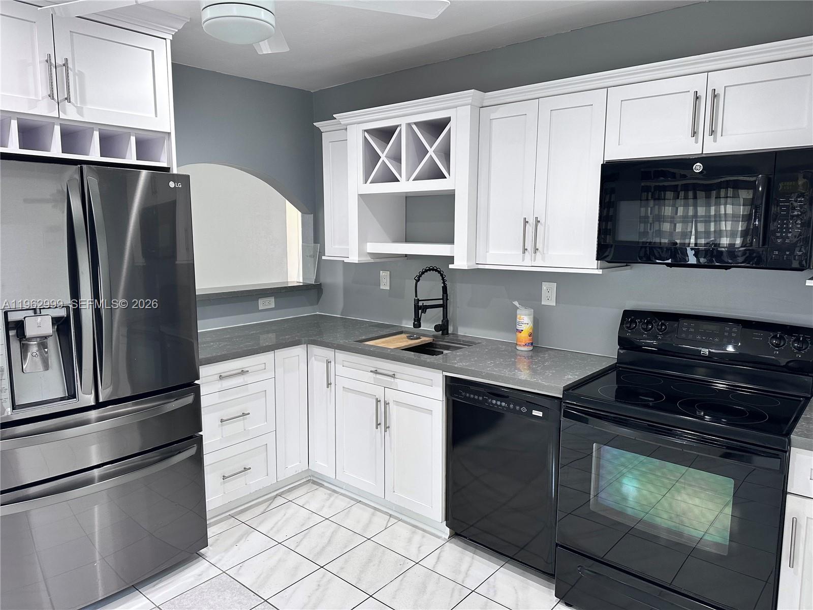 SOUTH HOLLYWOOD AMD PLAT - Residential