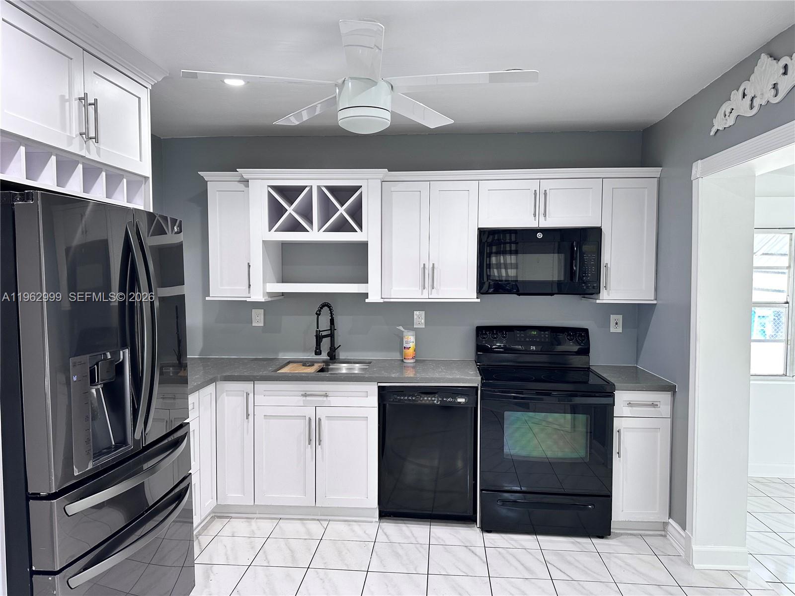 SOUTH HOLLYWOOD AMD PLAT - Residential