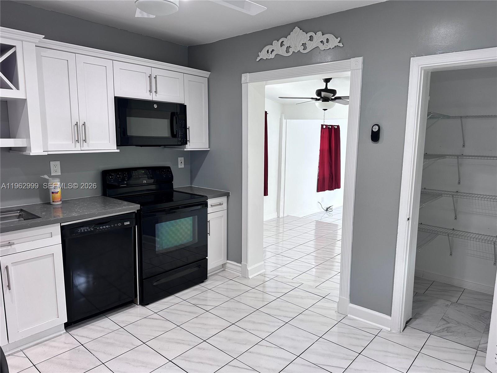 SOUTH HOLLYWOOD AMD PLAT - Residential