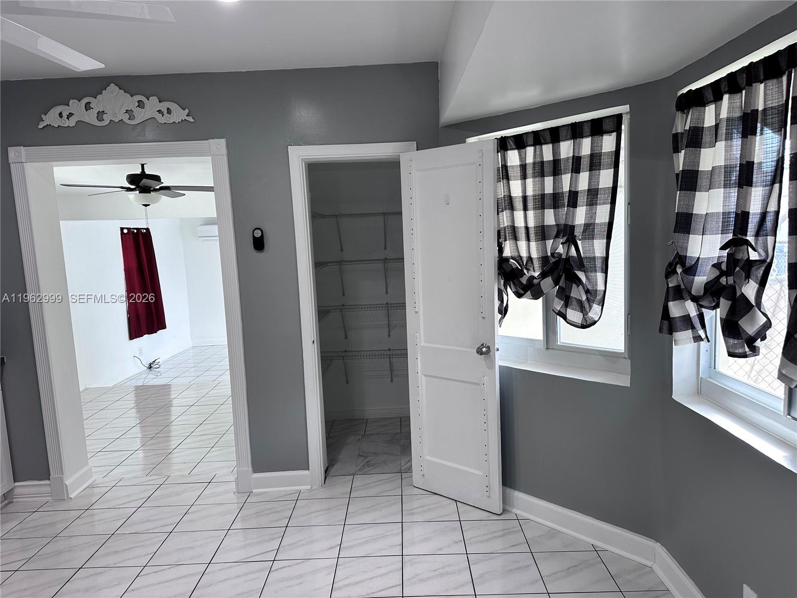 SOUTH HOLLYWOOD AMD PLAT - Residential