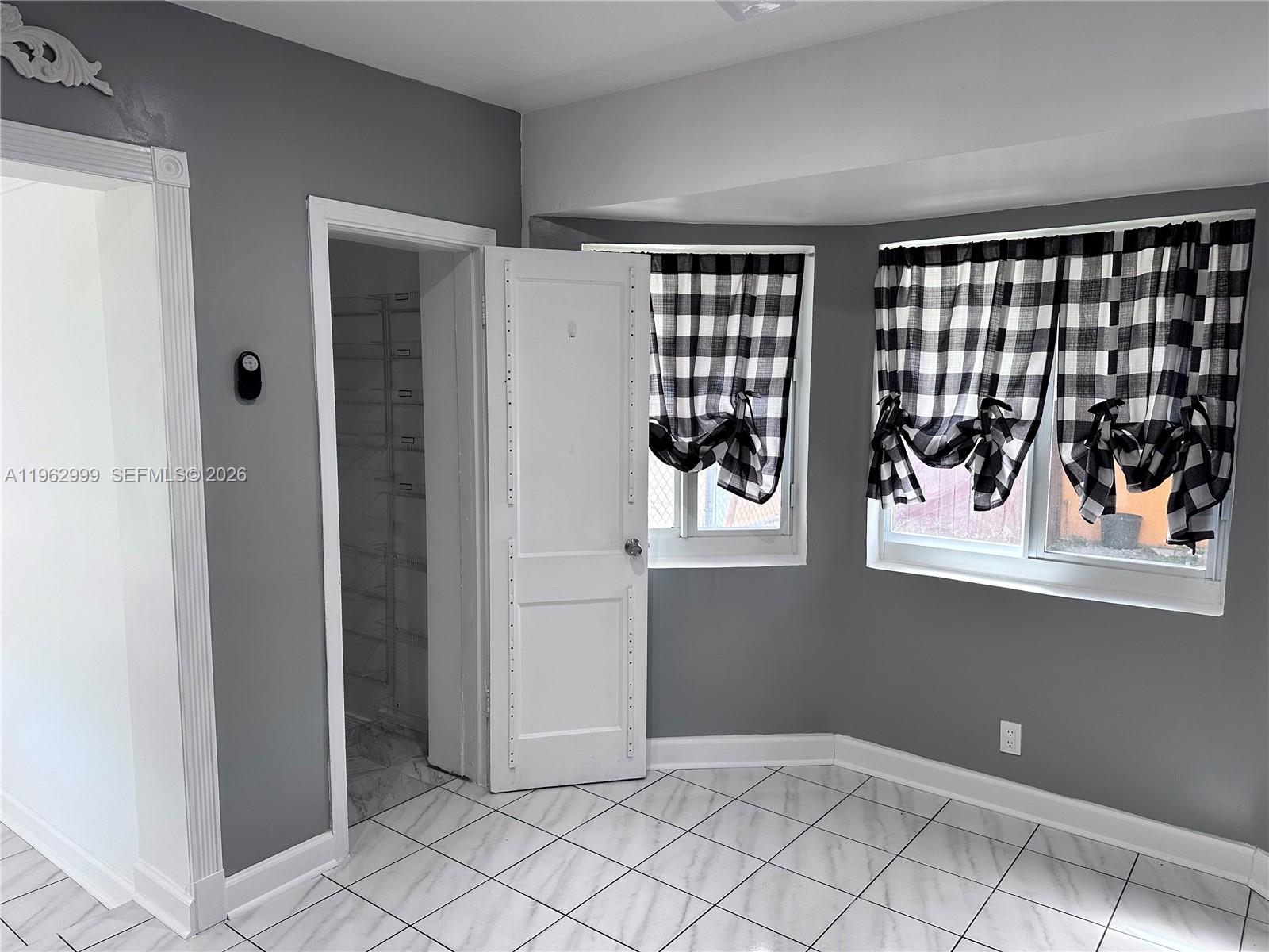 SOUTH HOLLYWOOD AMD PLAT - Residential