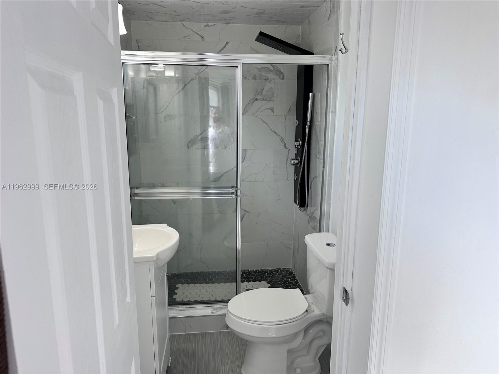 SOUTH HOLLYWOOD AMD PLAT - Residential