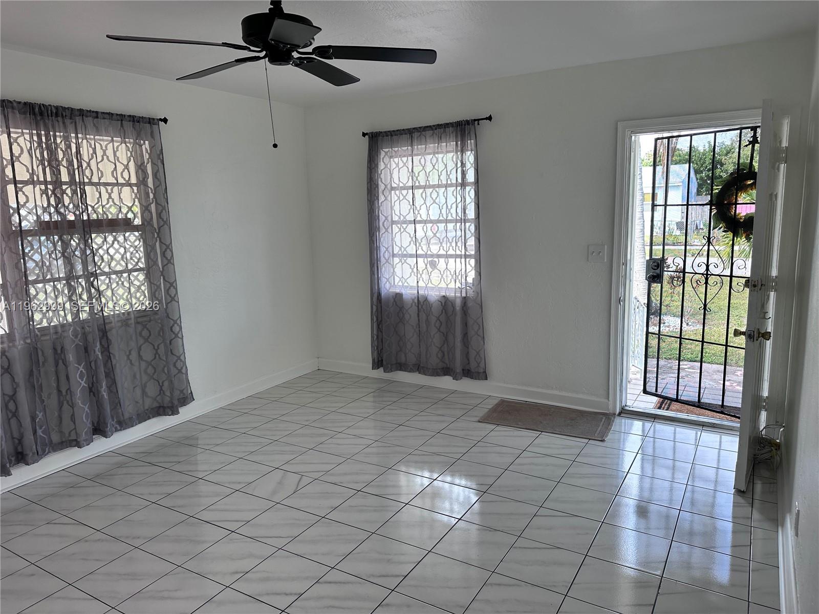 SOUTH HOLLYWOOD AMD PLAT - Residential