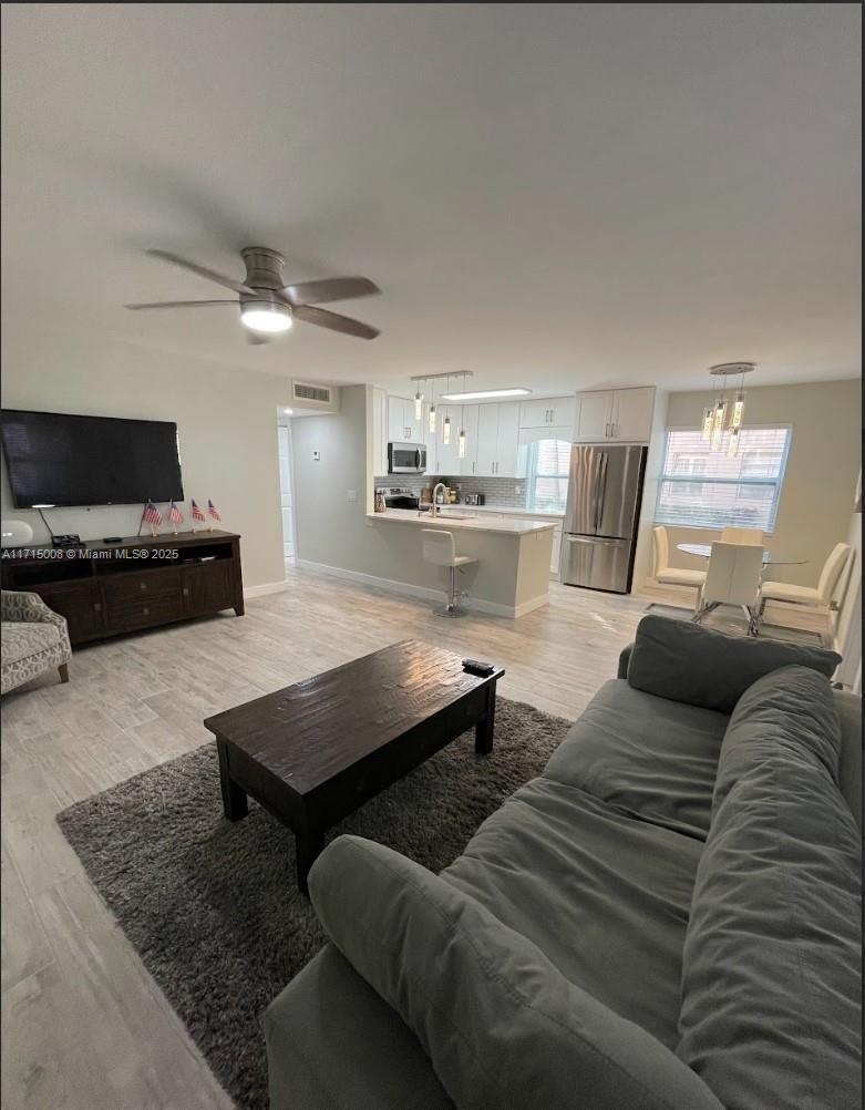 KINGS POINT NORMANDY COND - Residential Lease